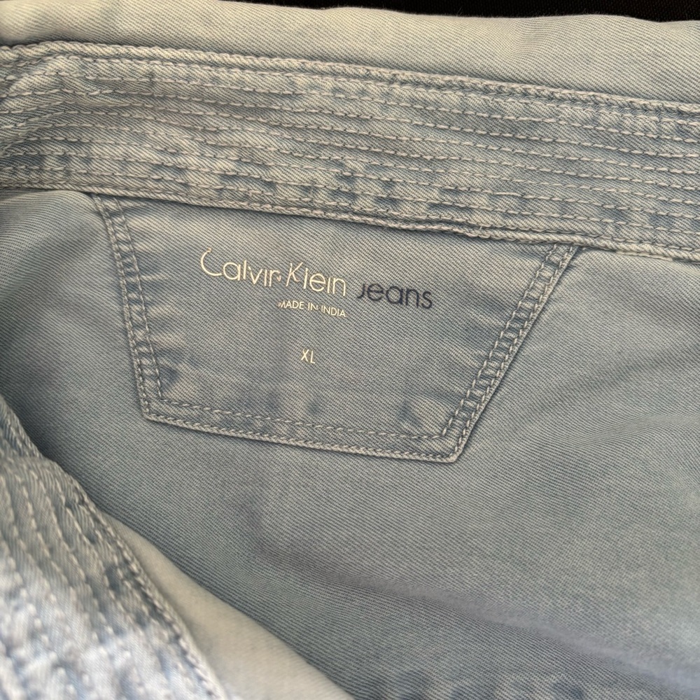 Calvin Klein 100% Cotton Button down - Picture 4 of 7
